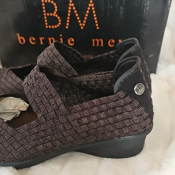 bernie mev. Women's Dark Brown Woven Flats - Picture 6 of 12